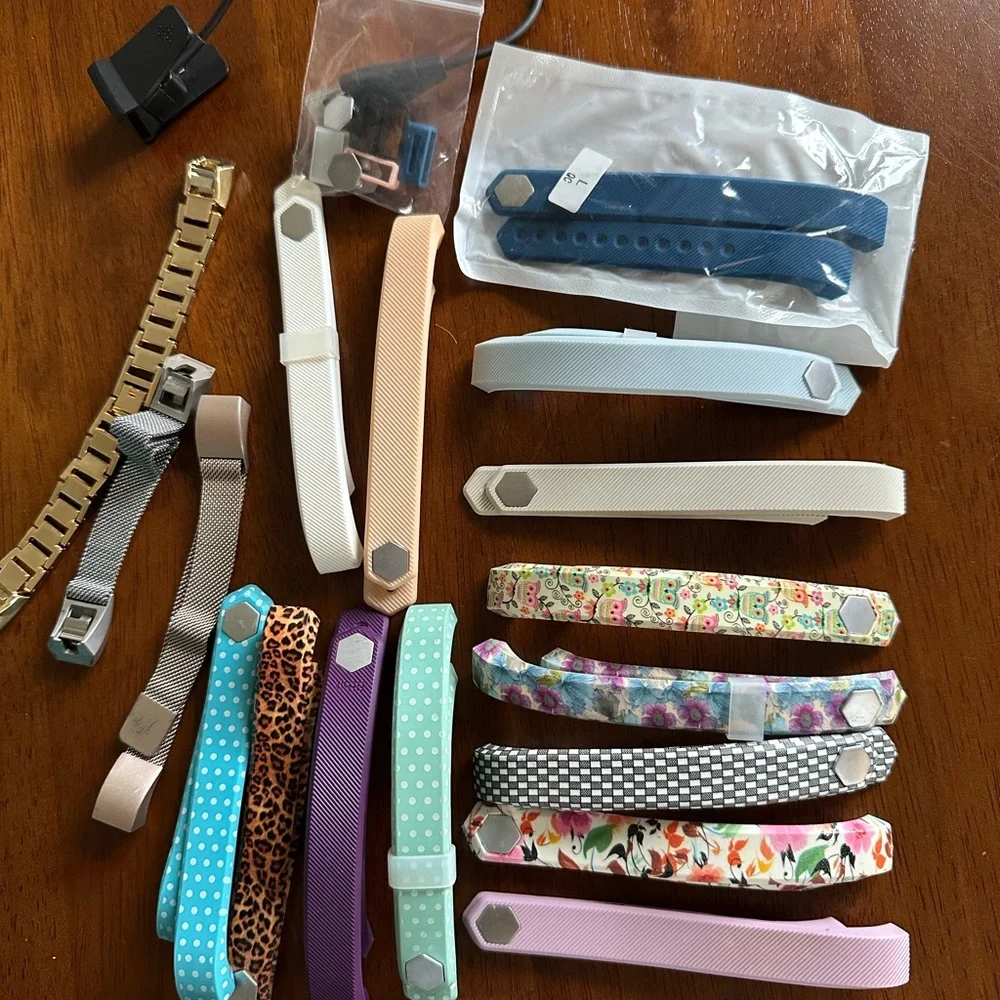 Fitbit Alta replacement bands (17 bands)